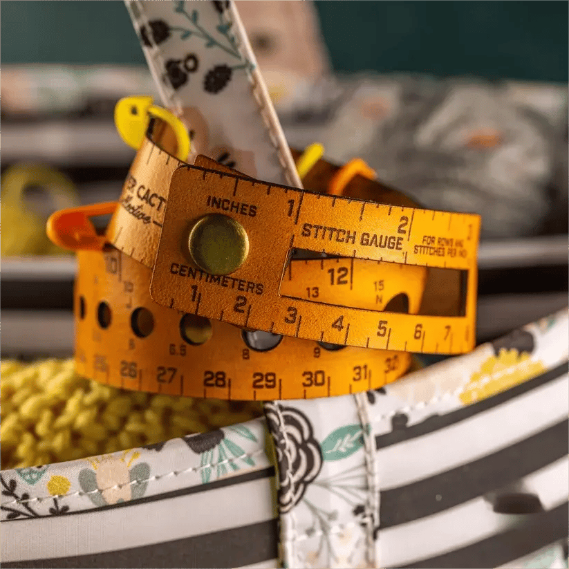 🧶The Crafters' Multi-Wrap | 7-in-1 Leather Measuring Tool
