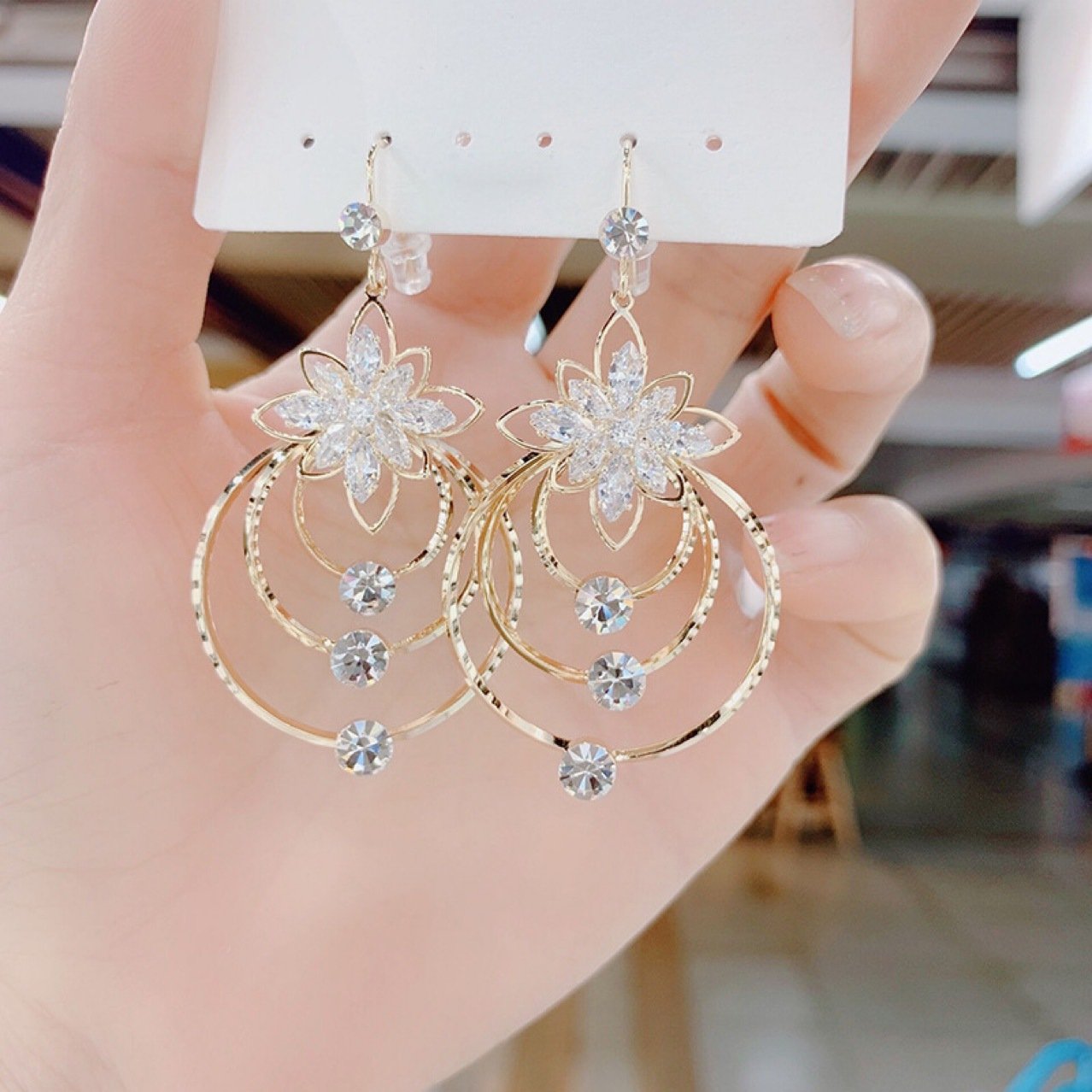 🎁Geometric multi-layered circle flower earrings